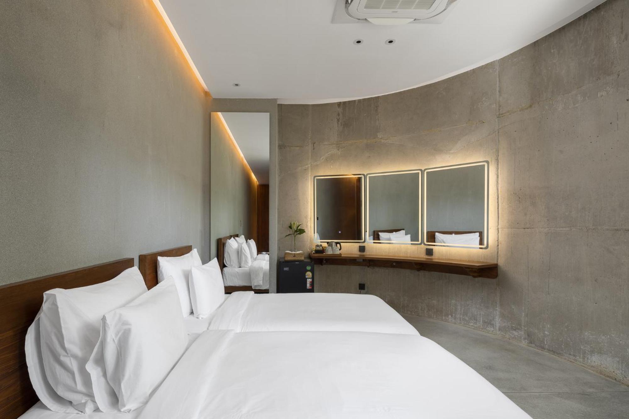 Vows Beachfront Hotel Ban Bang Po